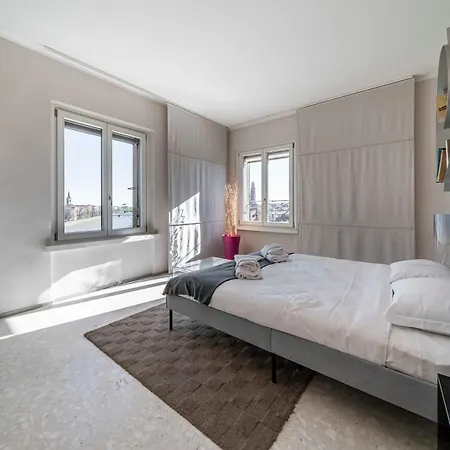 Residenza Veronica A Ponte Pietra Vérone