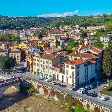 Residenza Veronica A Ponte Pietra * Vérone